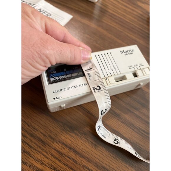 Matrix SR-1000 battery operated quartz guitar tuner vintage - Picture 4 of 7